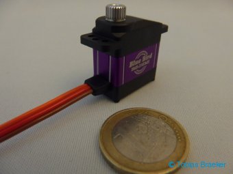 The digital micro servo for the BRAEKER-HYDRAULIK: Blue Bird BMS-210DMH (coreless digital with heatsink)